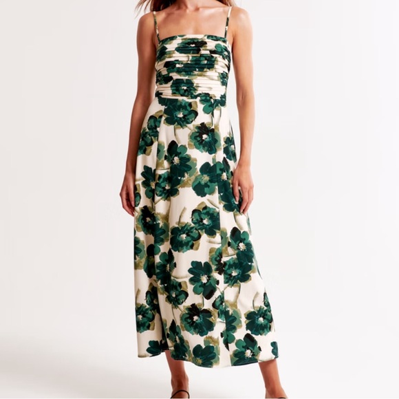 Abercrombie & Fitch Dresses & Skirts - NWOT Abercrombie & Fitch Green and Cream Dress